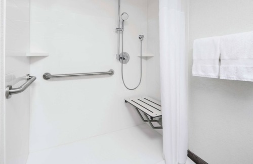 St. Johns Hotel | Hampton Inn Austin North @ I - 35 & Hwy 183