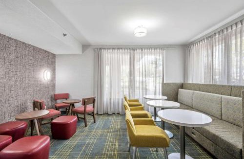 Westlake Hotel | Hampton Inn Cleveland-Westlake