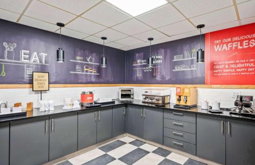 Westlake Hotel | Hampton Inn Cleveland-Westlake