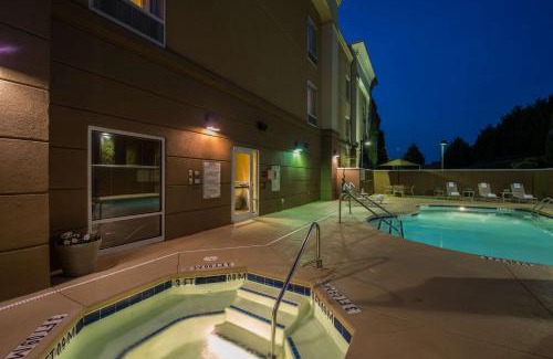 Easley Hotel | Hampton Inn Easley