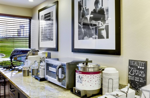 Moon Township Hotel | Hampton Inn Pittsburgh-Airport