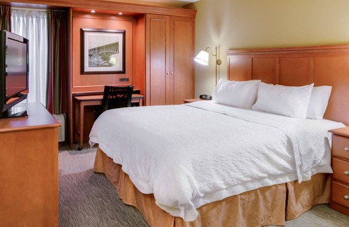 Moon Township Hotel | Hampton Inn Pittsburgh-Airport