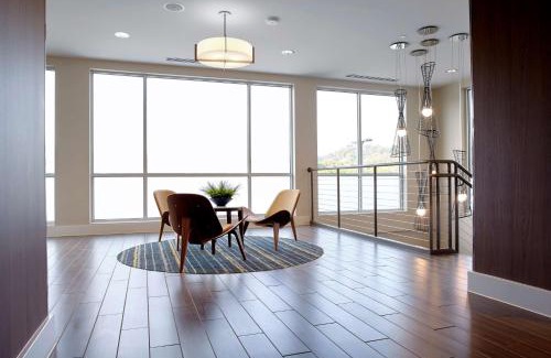 South Hills Hotel | Hampton Inn & Suites Pittsburgh Airport South/Settlers Ridge