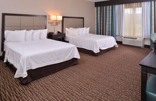 Southern Crossing Hotel | Hampton Inn & Suites Bend