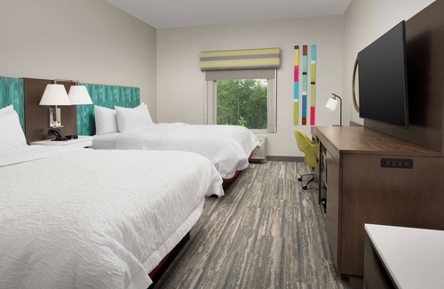 Charlotte Hotel | Hampton Inn & Suites Charlotte Airport Lake Pointe