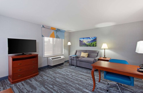 Clovis Hotel | Hampton Inn & Suites Clovis-Airport North