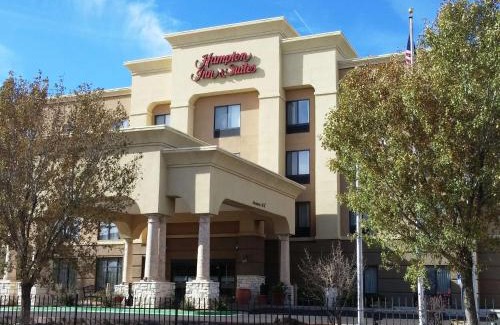 Westside Hotel | Hampton Inn & Suites - Coors Road