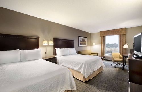 Mahwah Hotel | Hampton Inn & Suites Mahwah