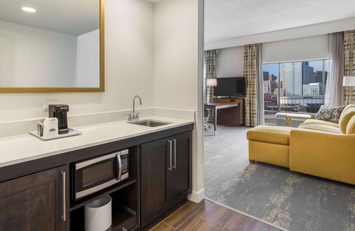 Newport Hotel | Hampton Inn & Suites Newport/Cincinnati