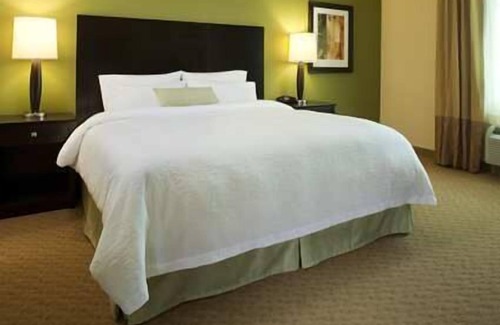 Trevose Hotel | Hampton Inn & Suites Philadelphia/Bensalem