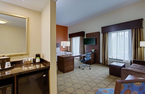 Trevose Hotel | Hampton Inn & Suites Philadelphia/Bensalem