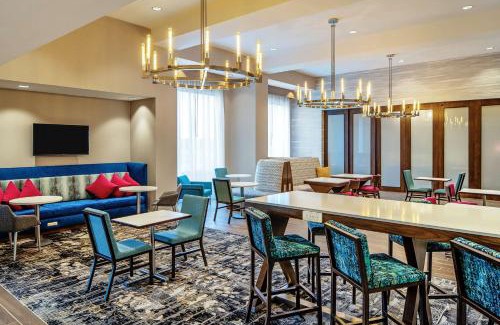 Raleigh Hotel | Hampton Inn & Suites Raleigh Midtown, NC