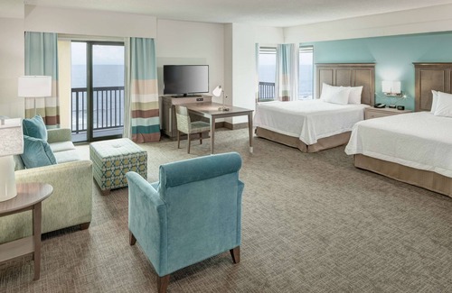 Carolina Beach Hotel | Hampton Inn & Suites Carolina Beach Oceanfront