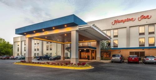 St. Charles Hotel | Hampton Inn Waldorf