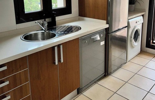 Hacienda del Alamo Apartment | Hancinda Sleeps 4 with Free Parking