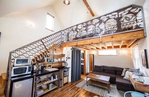 Mississippi District Cottage | Handcrafted Micro-Loft in close-in Portland, fun historic area - Blue Door