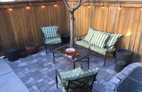 Jefferson Park House | Happening Jefferson Park Retreat