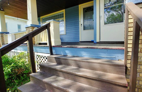 Old Brooklyn Apartment | Happy Hideaway Old Brooklyn #2