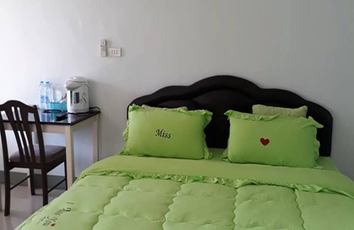 Tha Chang Hotel | Happy House Resort