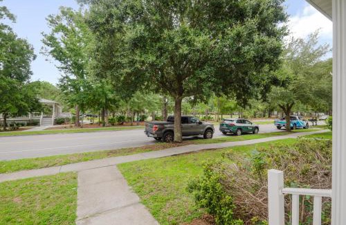 Bluffton House | Happy in Old Town Bluffton