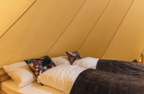 Zuna Resort | Happy in the meadow tent with private sanitary facilities | 2 pers.