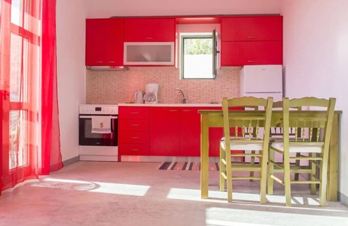 Agia Galini Apartment | Harakas modern villa apartment with all commodities in preserved South Crete