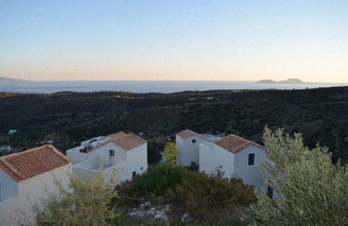 Agia Galini Apartment | Harakas modern villa apartment with all commodities in preserved South Crete
