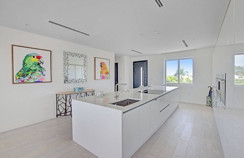 Bouvet Island Condo | Harbor Hummingbird Haven - 3-bedroom condo with marina views