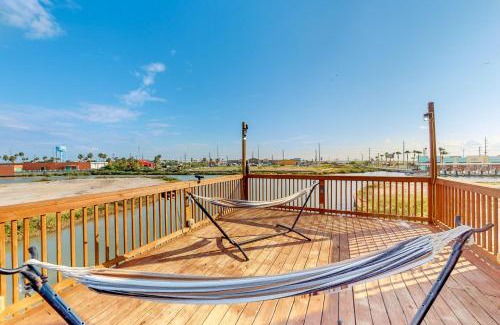 Port Isabel House | Harbor Island Retreat