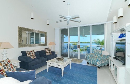 Whitney Beach Apartment | Harbor Villa Club 309