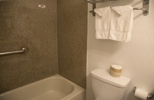Little Italy Hotel | Harborview Inn & Suites San Diego Harbor