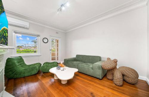 Cremorne Point Apartment | Harbour Bridge View 2BR Resort