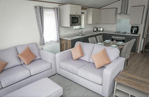 Hayling Island House | Harbour Haven - Hayling Island