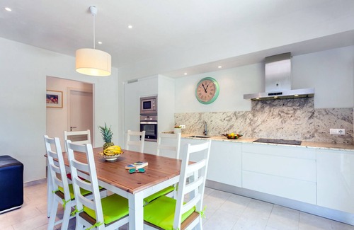 Cala Figuera Apartment | Harbour View 2 Holiday Apartment by the Sea in a Lively Fishing Village in Cala Figuera
