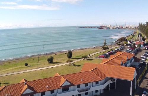 Ahuriri Hotel | Harbour View Motel on Ahuriri Beach in Napier NZ with sea view suites