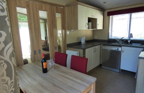 Mudeford House | Harbourside - a sandhills caravan that sleeps 4 guests in 2 bedrooms