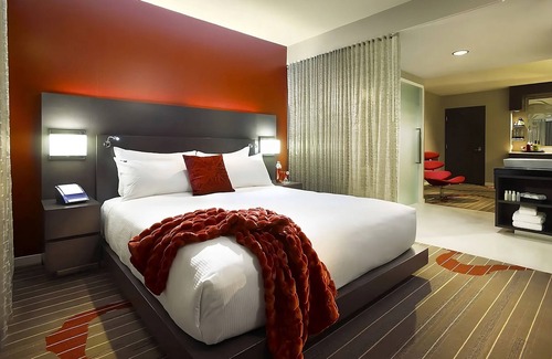 Gaslamp Quarter Hotel | Hard Rock Suite 1 King Bed, In the Heart of Downtown San Diego