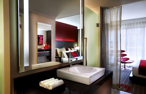 Gaslamp Quarter Hotel | Hard Rock Suite 1 King Bed, In the Heart of Downtown San Diego