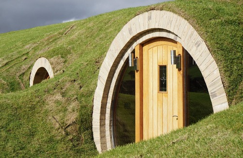 Rhayader Apartment | Hare's View Underground House