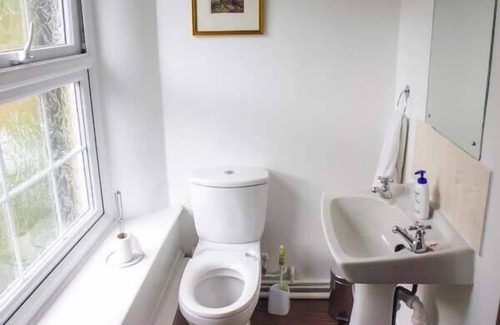 Bishops Castle Cottage | Harley Apartment