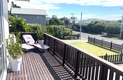 Waimarama House | Harper House - 1 min walk to the beach!