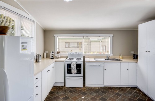 Hastings House | Harriett – Hastings Holiday Home