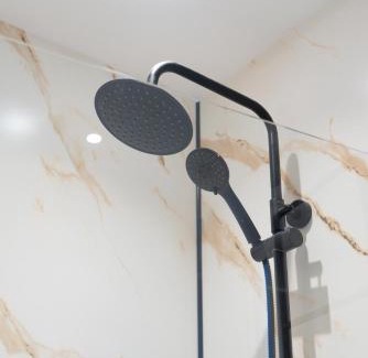 Carlisle House | Harrison Hideaway