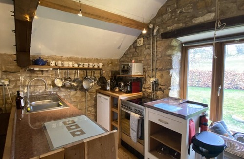 Maulds Meaburn House | Harry's Barn, detached character property