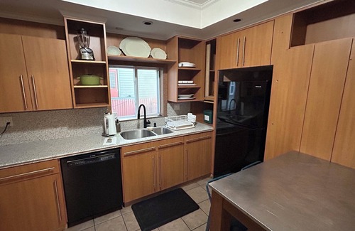 Cambridgeport Apartment | Harvard, B.U. M.I.T. Fenway Park convenient comfortable & spacious 3BR apartment