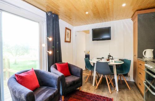 Staplefield House | Harvest Lodge