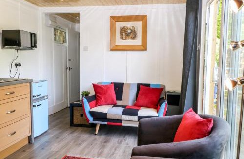 Staplefield House | Harvest Lodge