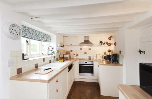 Barney House | Harvey Cottage