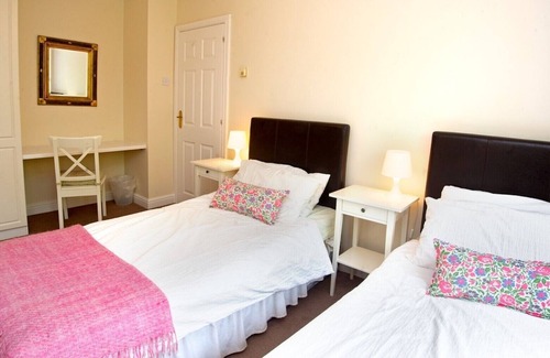 Kinsale Apartment | Hatters Garden Holiday Home