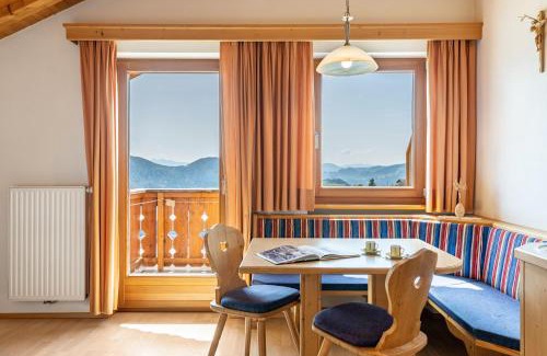 Lajen Apartment | Haus Alpenblick Apt Brunelle